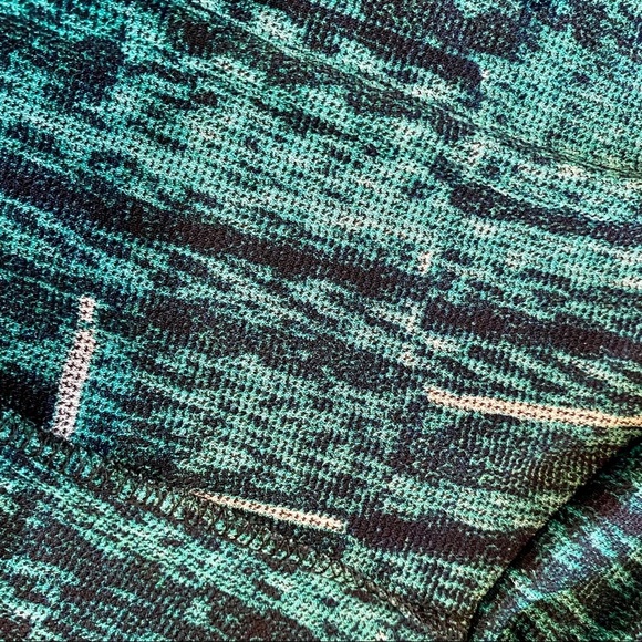 Coco Bianco Cowl Neck Green & Black Top - Picture 2 of 8